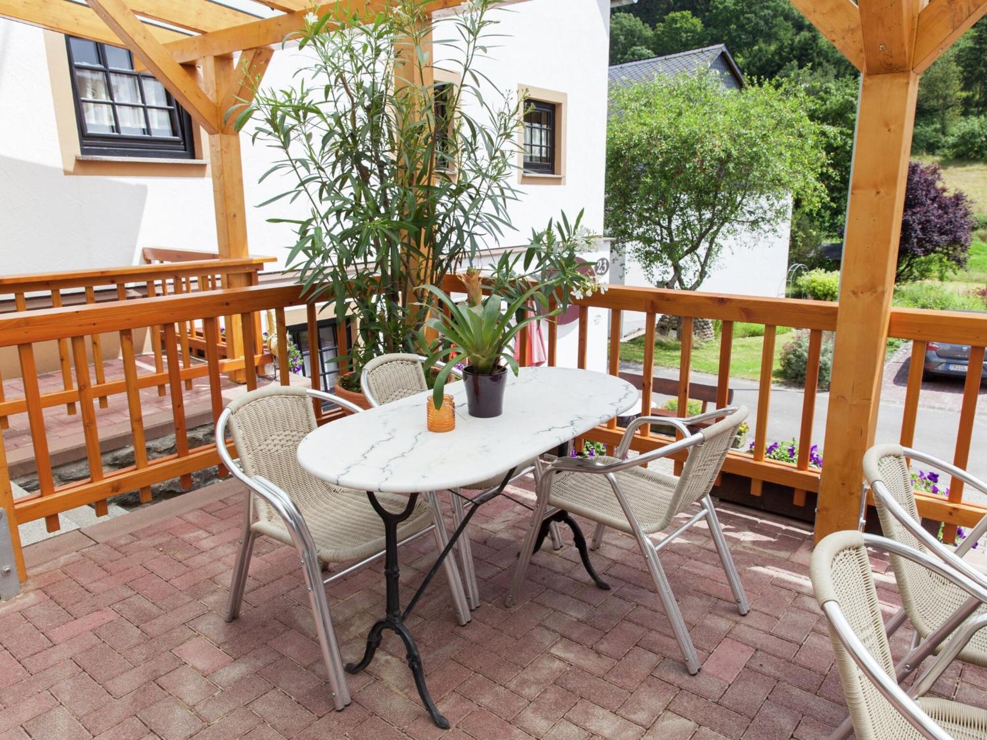 A Modern Apartment In The Hunsr Ck Region S Romantic Drohn Valley Merschbach Ngoại thất bức ảnh